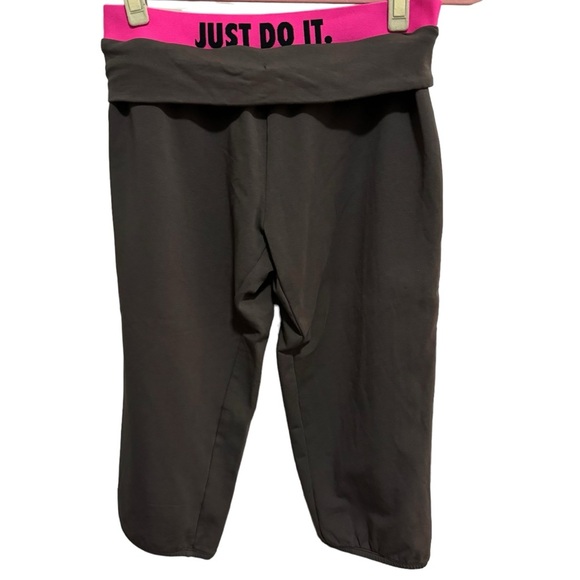 Nike - Just Do It - athletic/ athleisure/ workout / running Capris - size S NWT - Picture 5 of 5
